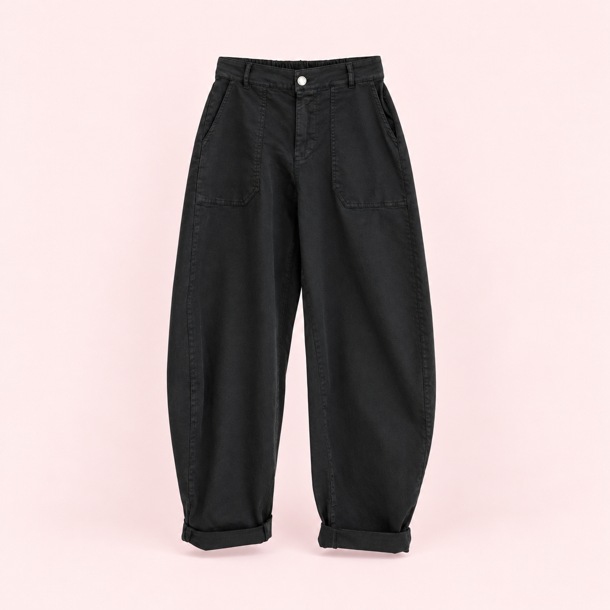 Negro | Pantalón Balloon - catálogo completo sobre fondo rosa