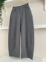 Pantalón Barrel Raya Diplomática gris - vista lateral