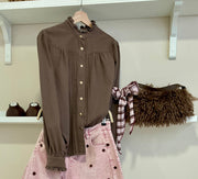 Rosa | Pantalón de pana con topos con camisa Bridgerton Choco