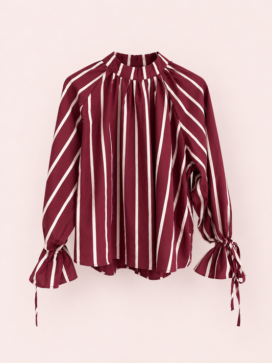 Burdeos | Camisa Bowie - foto de catálogo sobre fondo rosa empolvado
