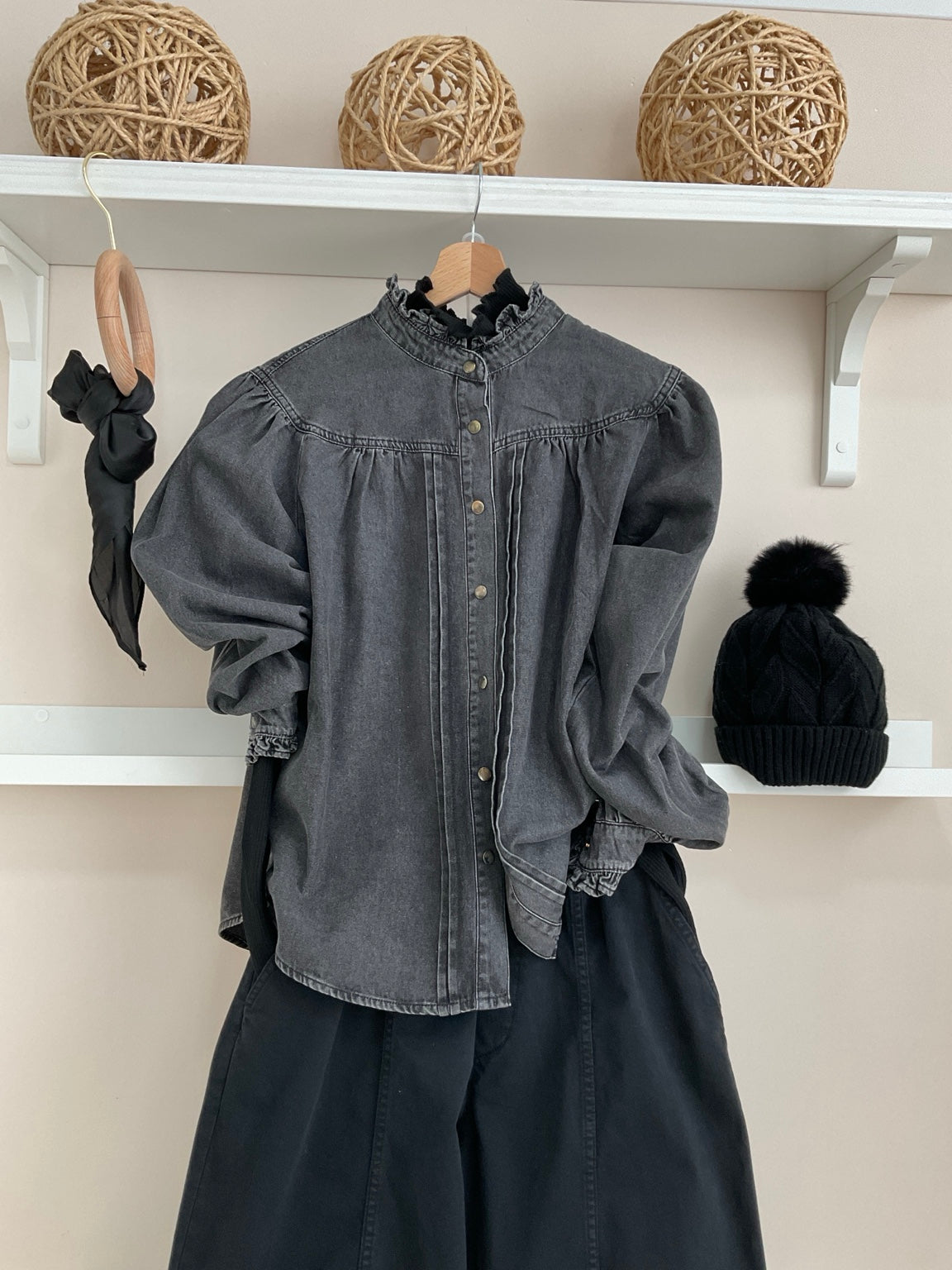 Gris | Camisa Bridgerton - vista frontal