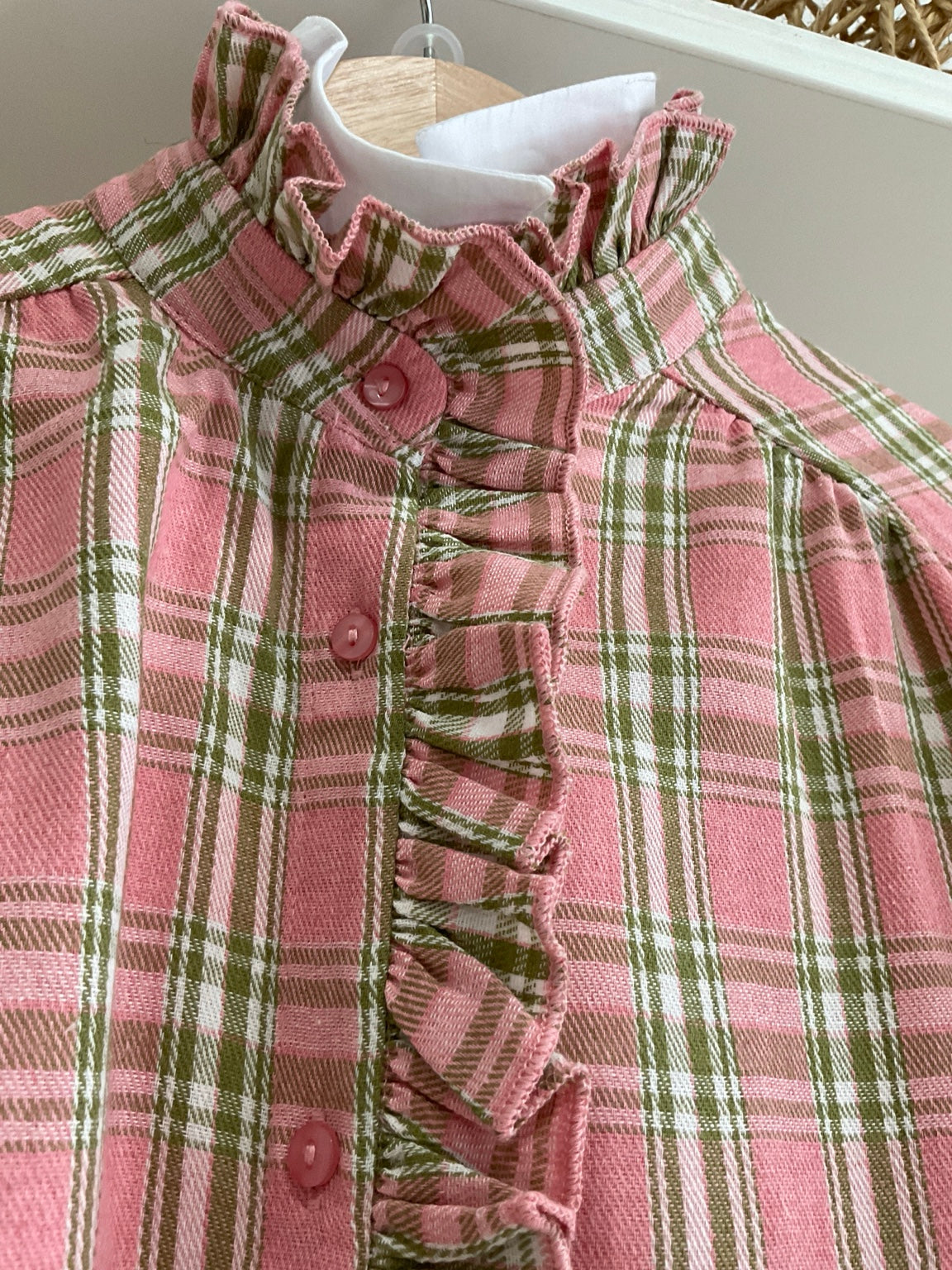 Rosa | Camisa Edith - detalle frontal