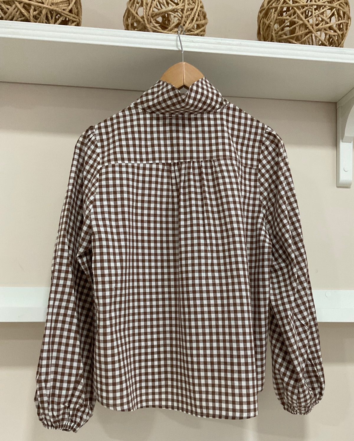 Marrón | Camisa Cuadro Vichy con Lazada - vista trasera
