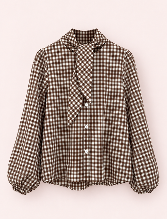 Marrón | Camisa Cuadro Vichy con Lazada - catálogo Matilusca sobre fondo rosa empolvado