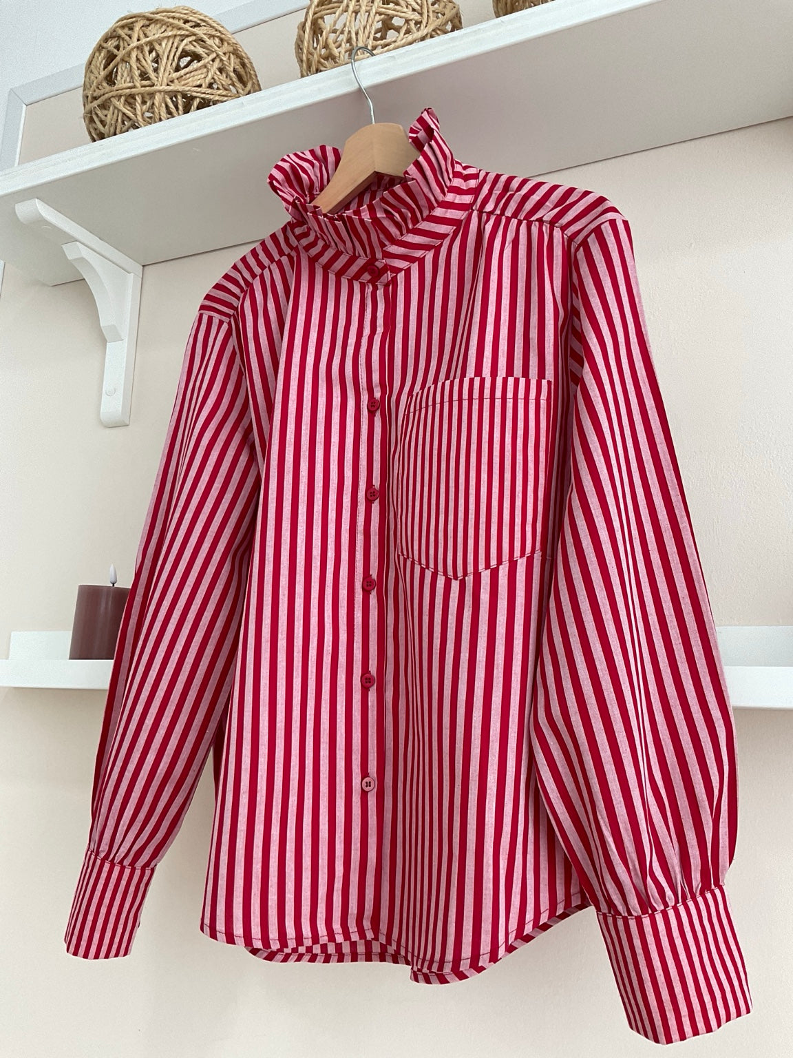 Rojo | Camisa Warhol - vista lateral y detalles