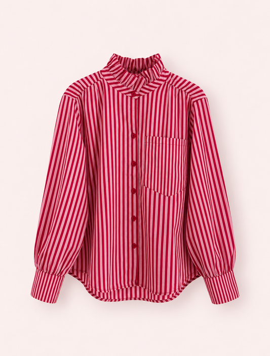 Rojo | Camisa Warhol - fotografía de catálogo sobre fondo rosa