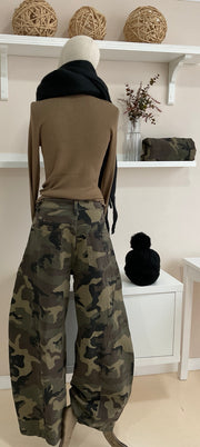 Verde Militar | Pantalón Camuflaje Cruzado — vista trasera