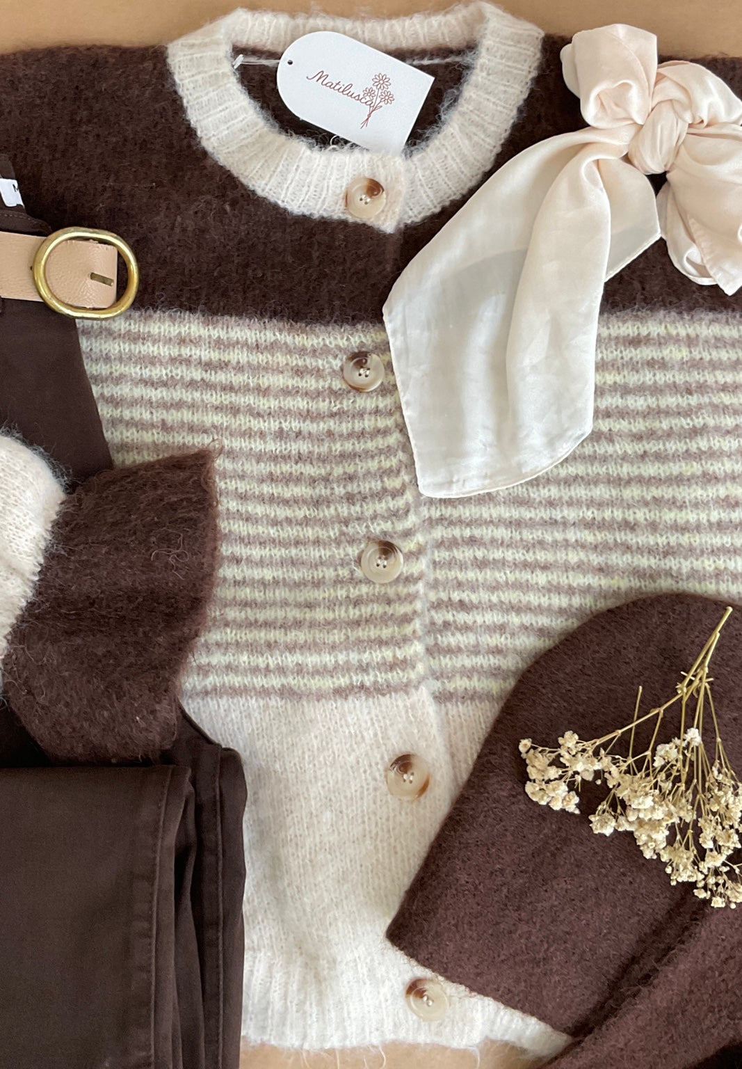 Cárdigan Bohemiam - composición con accesorios
