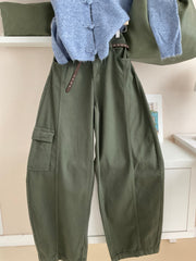 Pantalón cargo caqui — look-chaqueta