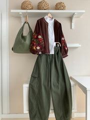 Chaqueta chocolate con flores bordadas - vista frontal