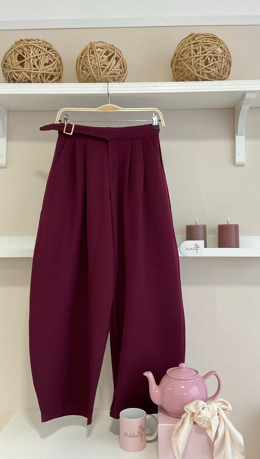 Burdeos | Pantalón Barrel Florencia - vista frontal 3273