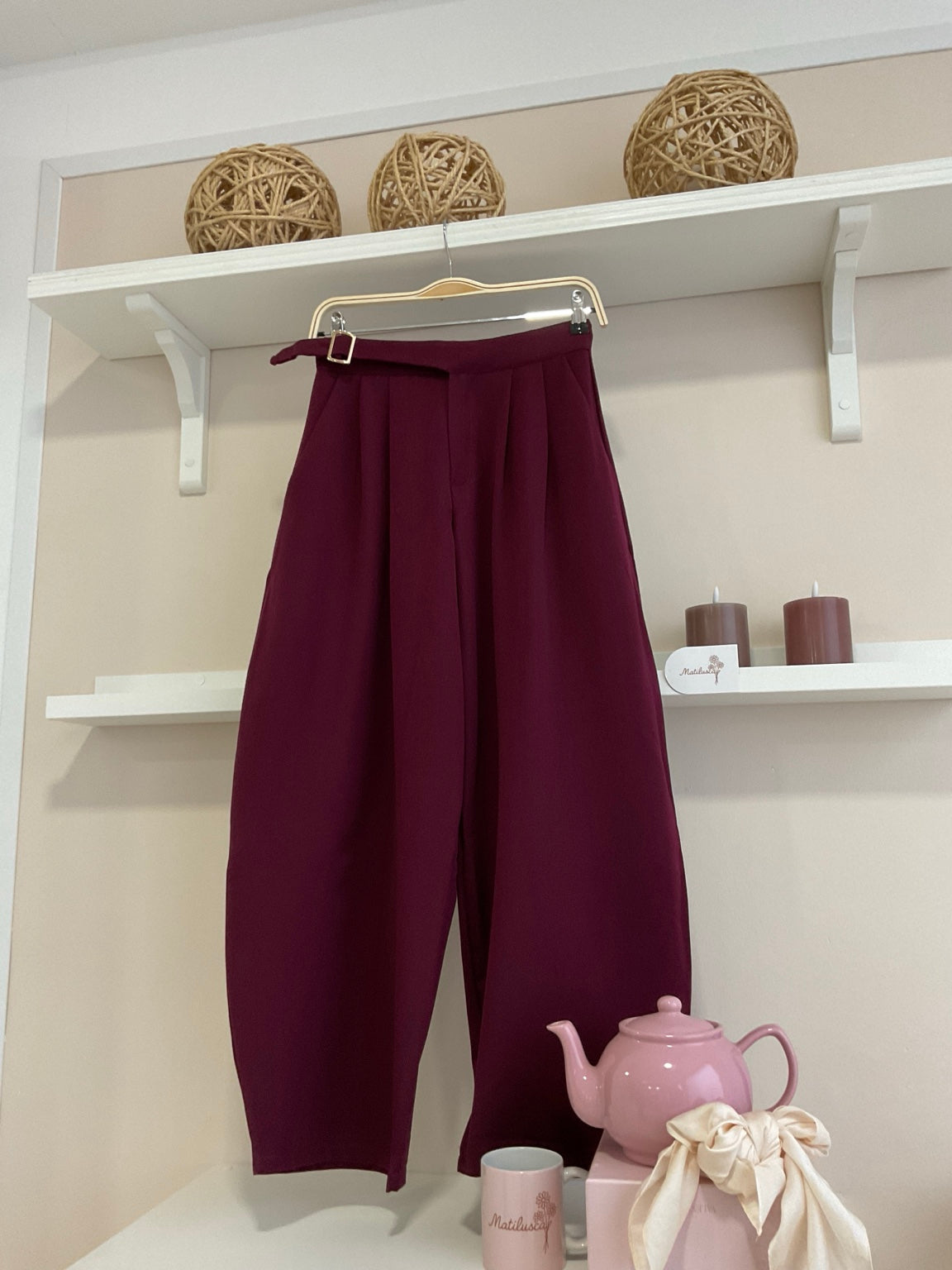 Burdeos | Pantalón Barrel Florencia - vista frontal 3274
