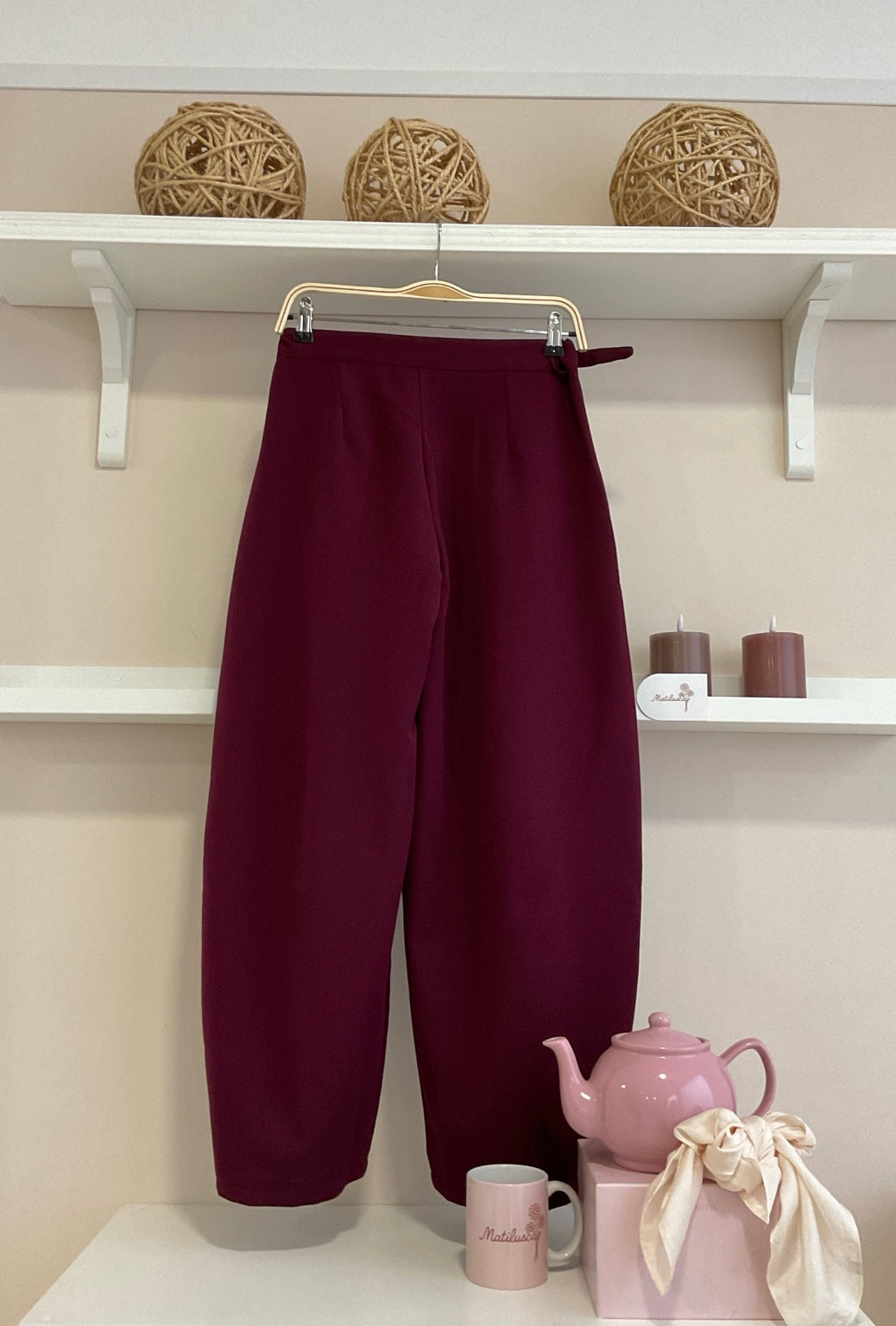 Burdeos | Pantalón Barrel Florencia - vista trasera