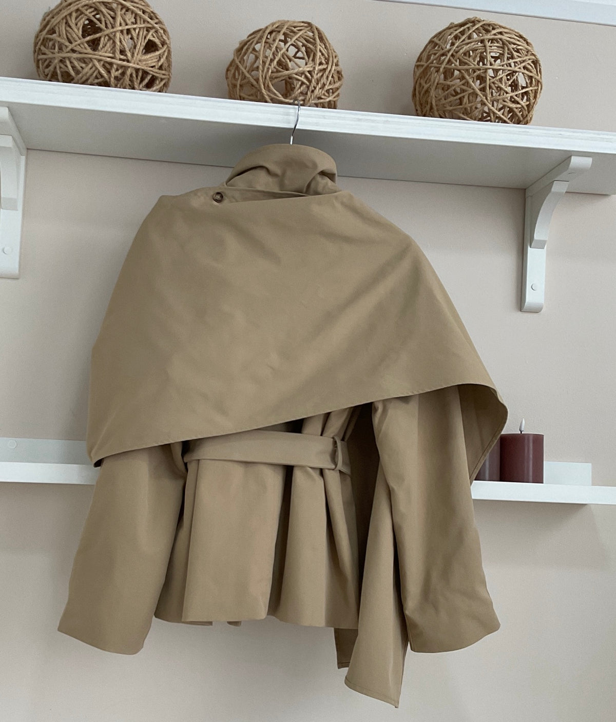 Camel | Gabardina Scotland - espalda con capa