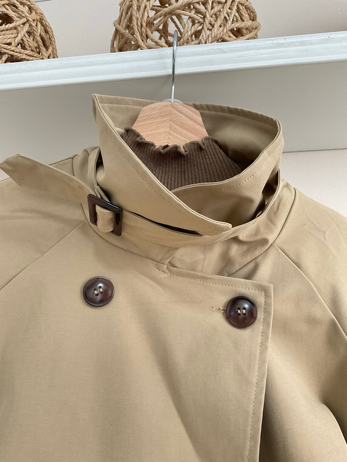Camel | Gabardina Scotland - detalle del cuello