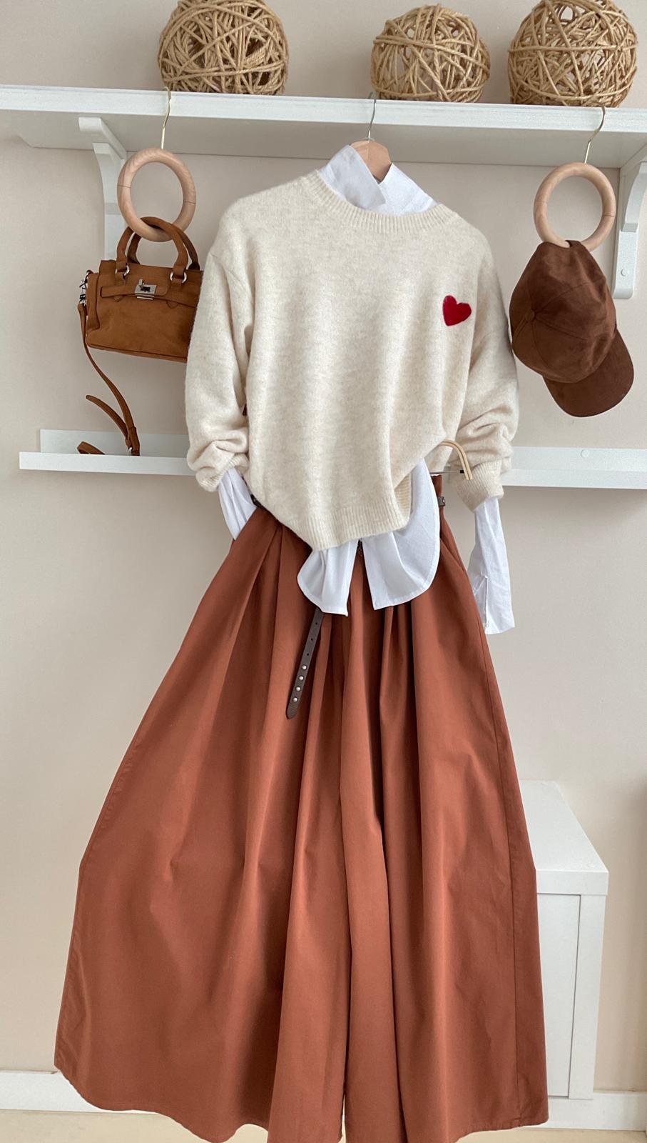 Terracota | Pantalón palazzo Yara con Jersey Amour crema, look completo