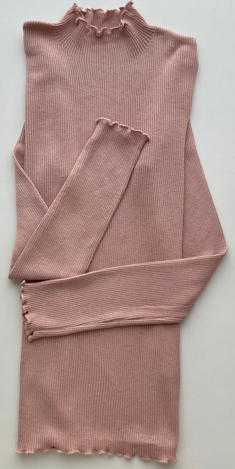 Rosa | Jersey Básico Ribeteado - detalle del cuello y puños
