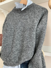 Jersey Laura gris, detalle frontal de textura
