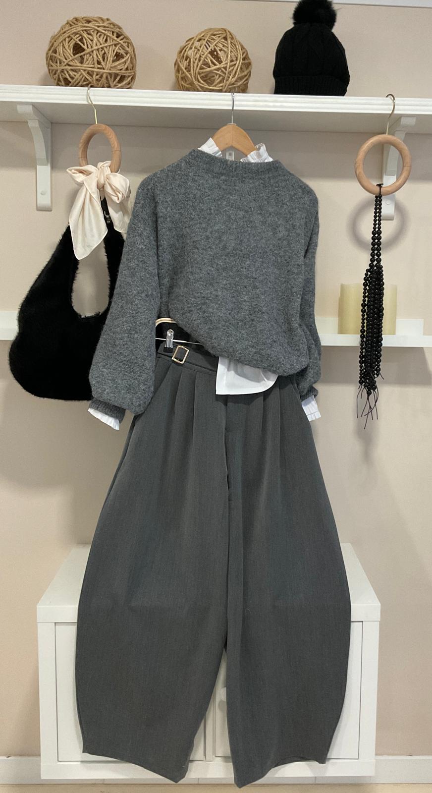 Gris | Look Jersey Laura con pantalón Florencia