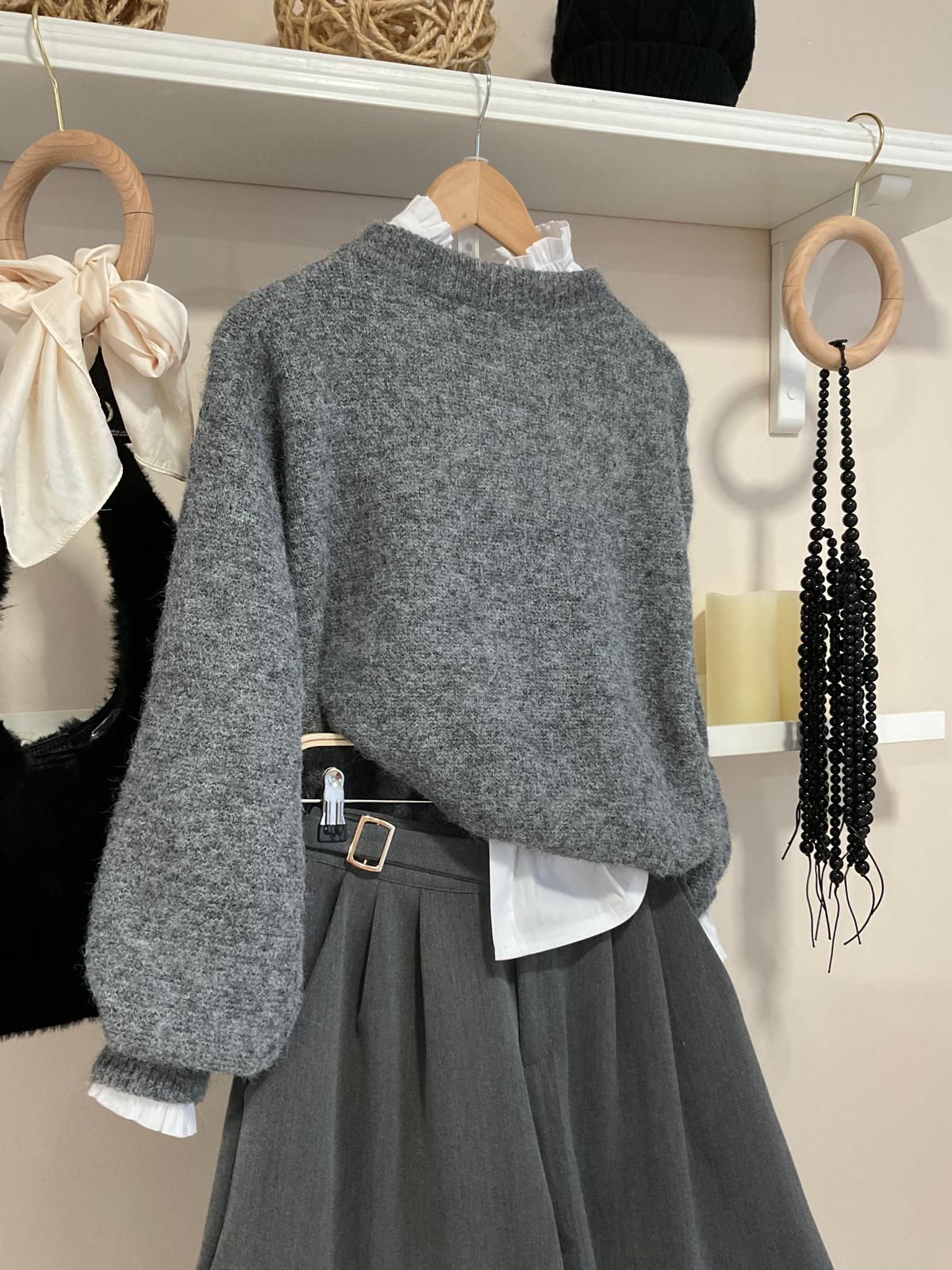 Gris | Look Jersey Laura con pantalón Florencia