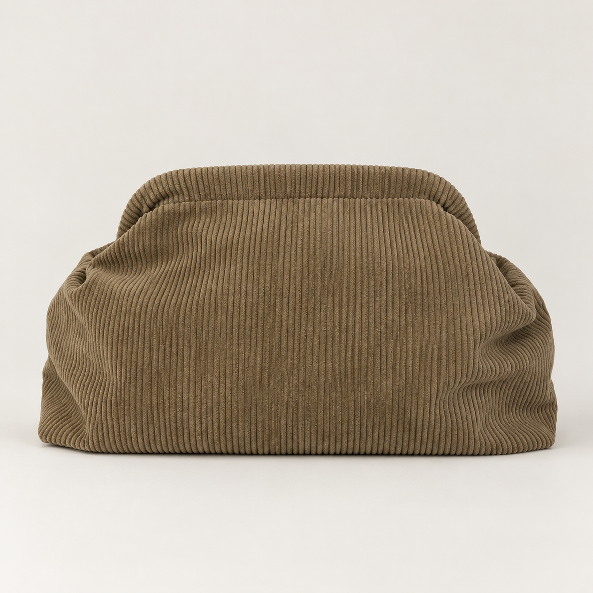 Bolso Clutch de Pana tostado, vista frontal