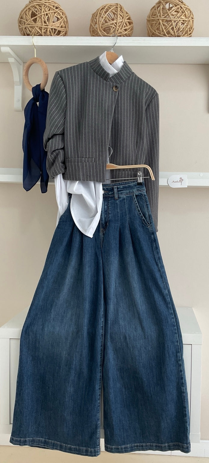 Look Americana Bosé cropped gris con Tejano Palazzo Pinzas Peñiscola