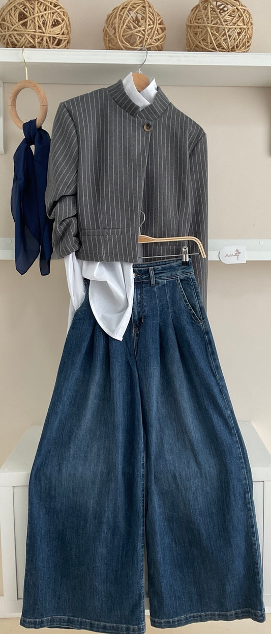 Look Americana Bosé cropped gris con Tejano Palazzo Pinzas Peñiscola
