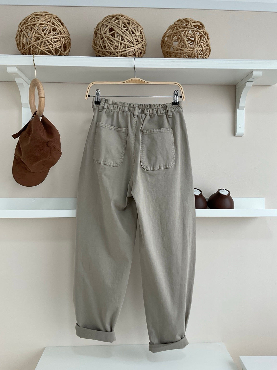 Taupe | Pantalón Balloon, vista trasera