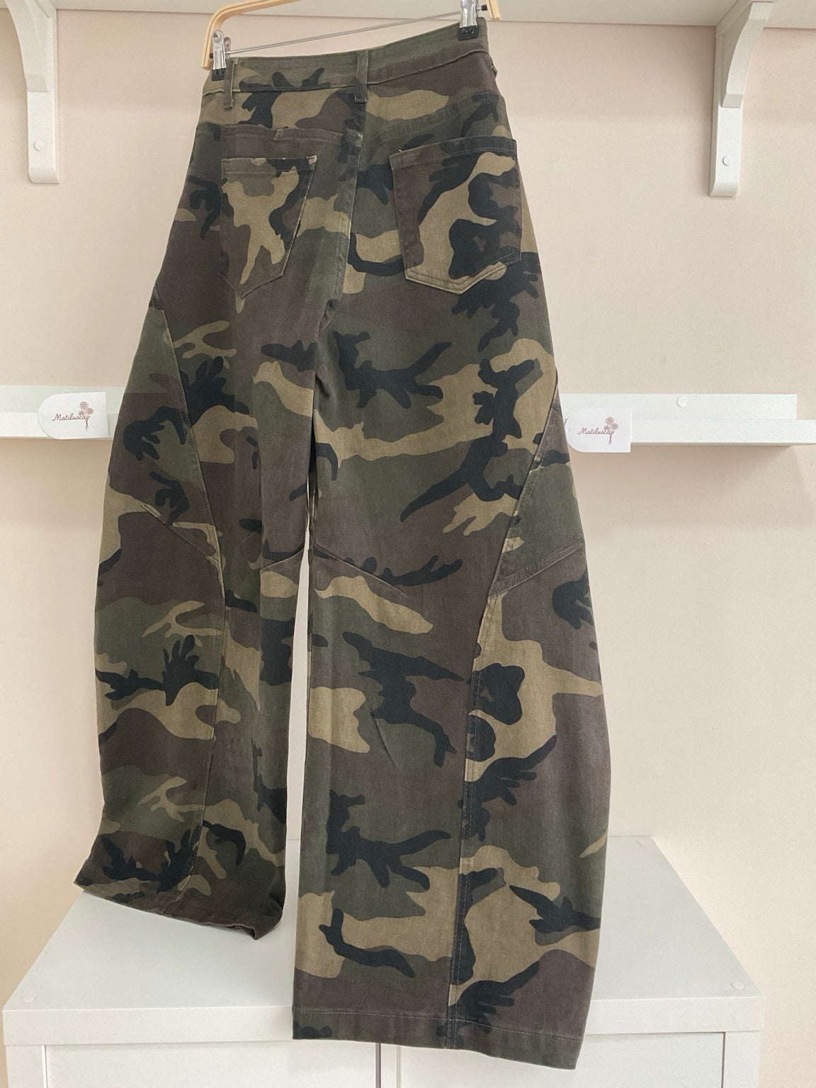 Verde Militar | Pantalón Camuflaje Cruzado, vista posterior