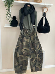 Caqui | Jersey básico ribeteado con pantalón Camuflaje Cruzado