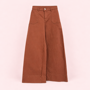 Caldera | Pantalón Wide Leg Pavement - catálogo completo sobre fondo rosa