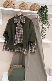 Verde | Camisa lazo Roberta - look con Mireia y Timanfaya