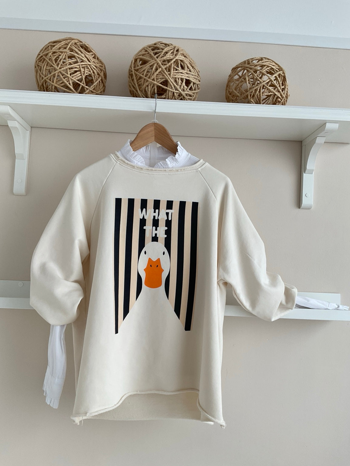 Sudadera Marino/Crema, prenda completa