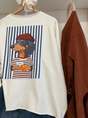 Sudadera oversize perro con croissant, prenda completa