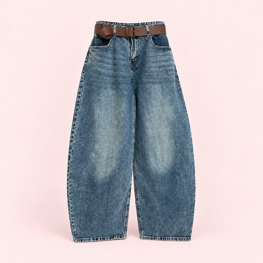 Azul | Pantalón Tejano Barrel Estrellas - catálogo completo sobre fondo rosa