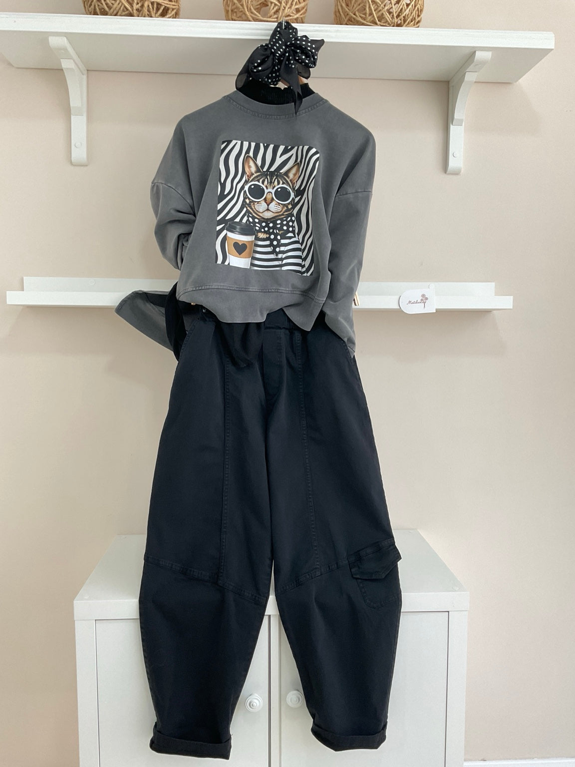 Gris | Sudadera Theon con pantalón O'Neill negro y jersey básico negro